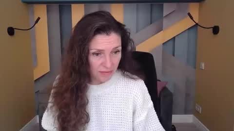 Snapshot of ellalongs chatting on 11-10-25, 12:48 EllaLongs online show from 11-10-25, 12:48