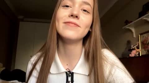 Snapshot of ellamenas chatting on 09-12-25, 03:12 Ella online show from 09-12-25, 03:12