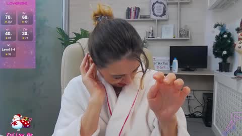            online show from 12-19-24, 10:00