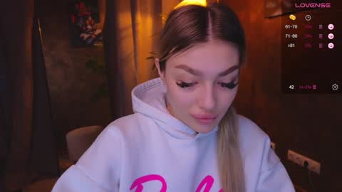 ellamilla online show from 01-06-25, 05:19