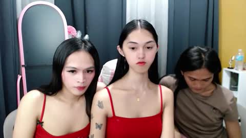 ELLA online show from 04-14-26, 04:24