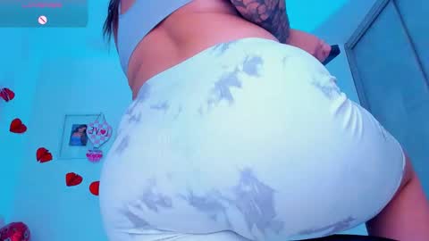 Snapshot of ellarosee_ chatting on 02-18-26, 06:37 ellarosee_ online show from 02-18-26, 06:37