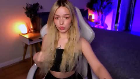 Ella online show from 02-26-26, 06:01