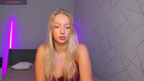 Snapshot of elldiana chatting on 07-01-26, 02:02 elldiana online show from 07-01-26, 02:02