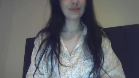 elle010843 online show from 11-11-25, 09:20