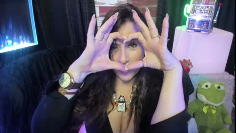 Snapshot of elle4you chatting on 01-31-25, 02:15 ELLE online show from 01-31-25, 02:15