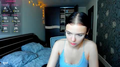 Snapshot of elle_blair chatting on 10-16-25, 09:43 Luna online show from 10-16-25, 09:43