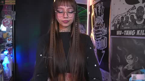 Snapshot of elle_uwu chatting on 12-20-24, 04:31 follow me on instagram . online show from 12-20-24, 04:31
