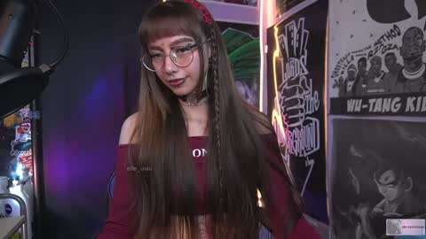 Snapshot of elle_uwu chatting on 01-22-25, 11:10 follow me on instagram . online show from 01-22-25, 11:10