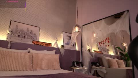 Elle Diane online show from 10-31-25, 11:06