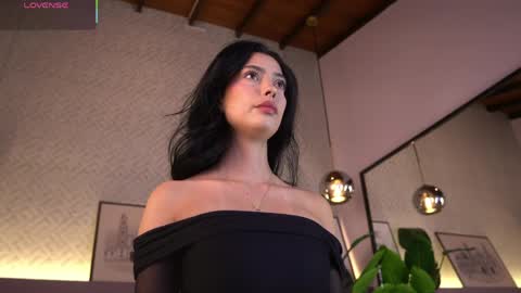 Snapshot of ellediane chatting on 05-09-26, 11:54 Elle Diane online show from 05-09-26, 11:54
