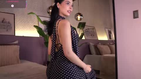 Snapshot of ellediane chatting on 06-07-26, 11:30 Elle Diane online show from 06-07-26, 11:30