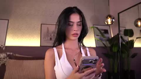 Snapshot of ellediane chatting on 07-02-26, 10:16 Elle Diane online show from 07-02-26, 10:16