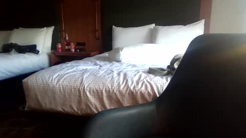 Snapshot of ellenv chatting on 11-06-25, 11:37 ElleNV online show from 11-06-25, 11:37