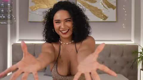 Snapshot of ellette_ chatting on 06-17-26, 07:15 princess online show from 06-17-26, 07:15