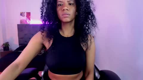  Ellie   online show from 11-20-25, 03:23