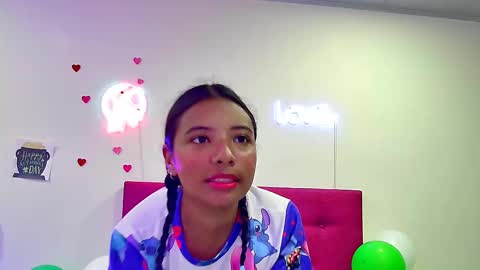 Snapshot of ellie_cute7 chatting on 03-24-26, 07:30 ellie_cute7 online show from 03-24-26, 07:30