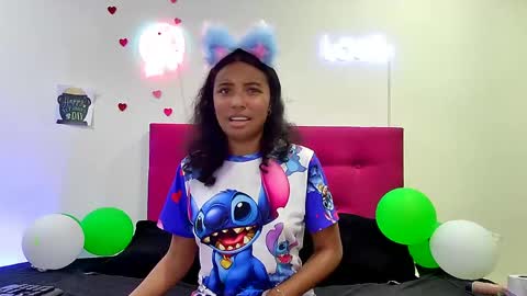 Snapshot of ellie_cute7 chatting on 04-09-26, 08:03 ellie_cute7 online show from 04-09-26, 08:03