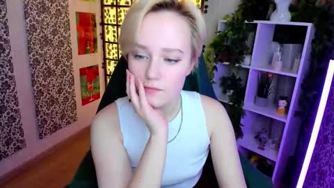 Ellie online show from 12-05-25, 02:20