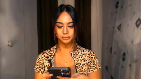 ellie online show from 10-27-25, 04:22