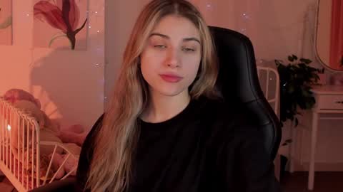 elliecutes online show from 01-19-25, 05:15