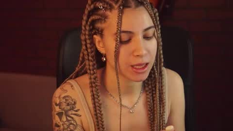 elliecutes online show from 02-11-25, 05:26