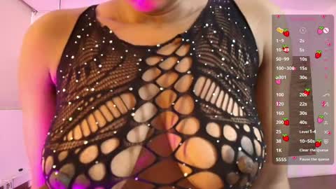 Snapshot of elliee_alves chatting on 04-22-26, 05:36 elliee_alves online show from 04-22-26, 05:36