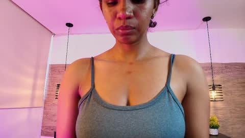 Snapshot of elliee_alves chatting on 06-01-26, 05:58 elliee_alves online show from 06-01-26, 05:58