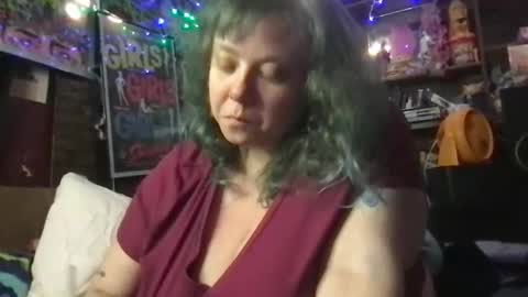 Ellie Louise online show from 01-18-26, 06:55