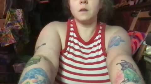 Ellie Louise online show from 04-14-26, 06:36