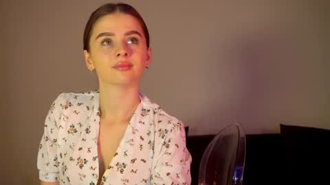 Snapshot of elliephant_ chatting on 12-14-24, 10:45 just Emily online show from 12-14-24, 10:45