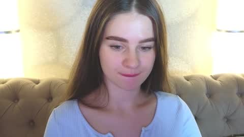 Snapshot of elliephant_ chatting on 01-14-25, 03:26 just Emily online show from 01-14-25, 03:26