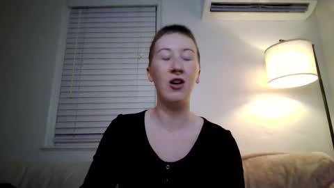 Ellie Rowyn online show from 11-25-25, 02:44