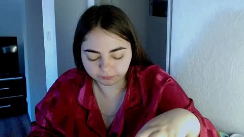 Ellie online show from 05-11-26, 06:52