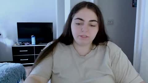 Snapshot of ellies_8 chatting on 06-02-26, 08:16 Ellie online show from 06-02-26, 08:16