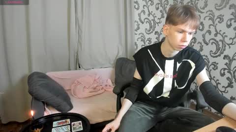 elliot_mars_ online show from 10-07-25, 05:21