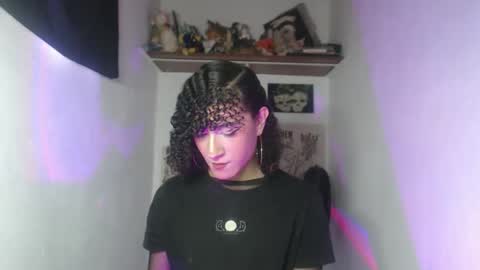 Snapshot of ellis_flowers chatting on 04-28-26, 02:11 . online show from 04-28-26, 02:11