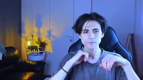 ellis_rin online show from 10-07-25, 07:11