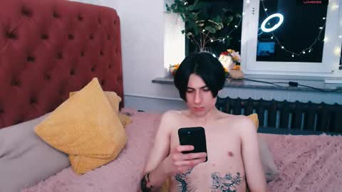 ellis_rin online show from 11-24-25, 06:51