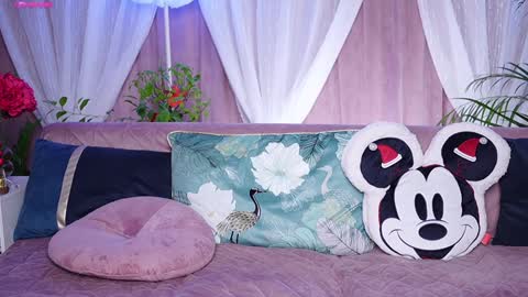 Snapshot of ellismeow chatting on 12-30-24, 12:43 Ellis online show from 12-30-24, 12:43