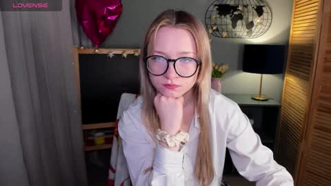 elliup online show from 10-10-25, 08:35