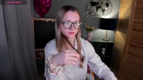 elliup online show from 10-12-25, 01:37