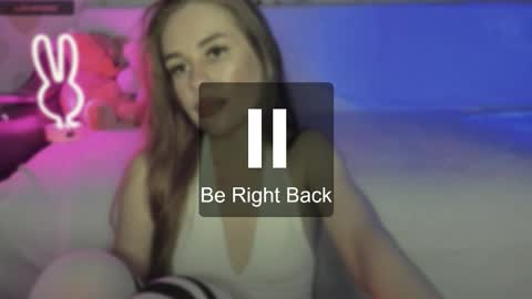 Snapshot of ellixr chatting on 11-30-25, 06:45 LISA online show from 11-30-25, 06:45