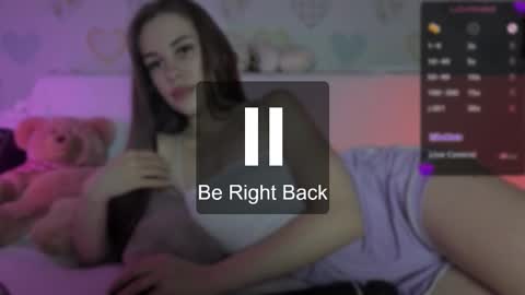 Snapshot of ellixr chatting on 12-05-25, 01:52 LISA online show from 12-05-25, 01:52