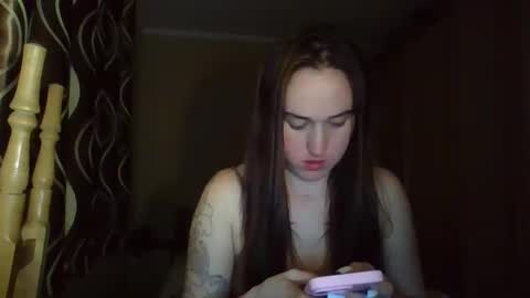 Snapshot of elliza_snow chatting on 04-15-26, 11:05 Eliza online show from 04-15-26, 11:05