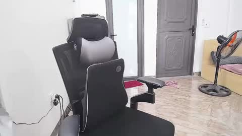 ellsa9x online show from 11-06-25, 03:07