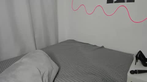 Elly online show from 03-06-26, 07:21