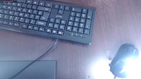 Elly online show from 12-31-24, 01:08