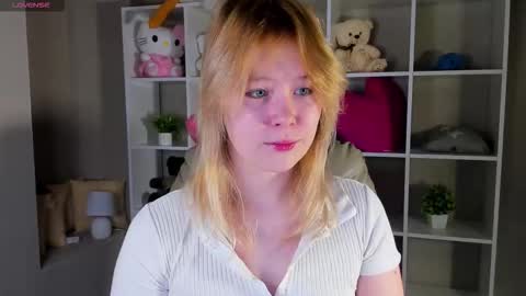 ellya_castro online show from 09-15-25, 12:10