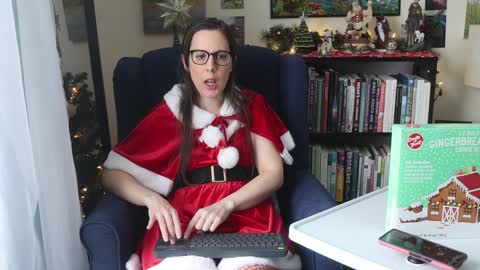 Elly Naomi online show from 12-22-24, 04:27